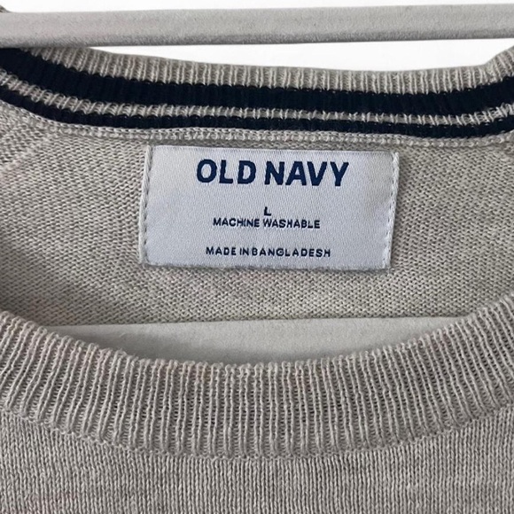 Old Navy Gray Men's Sweater - Picture 4 of 4
